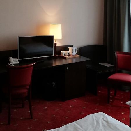 Hotel San Remo Згеж Екстериор снимка