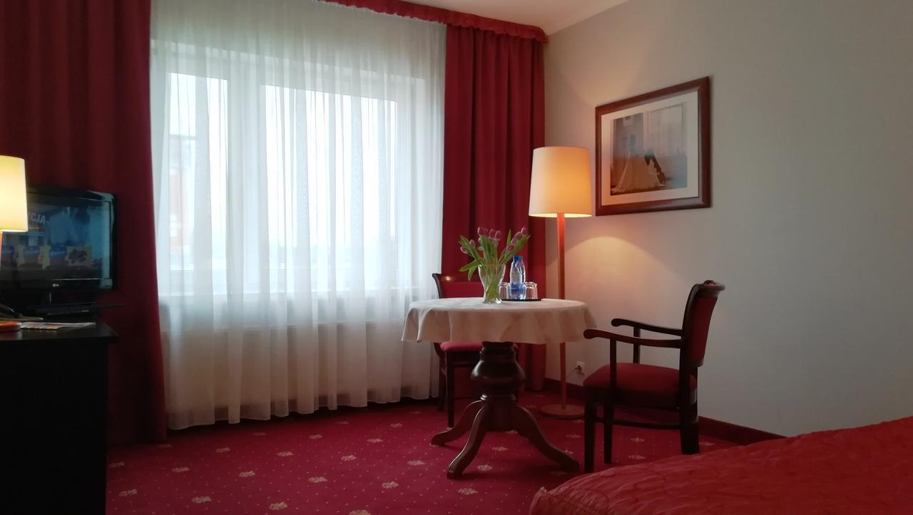 Hotel San Remo Згеж Екстериор снимка