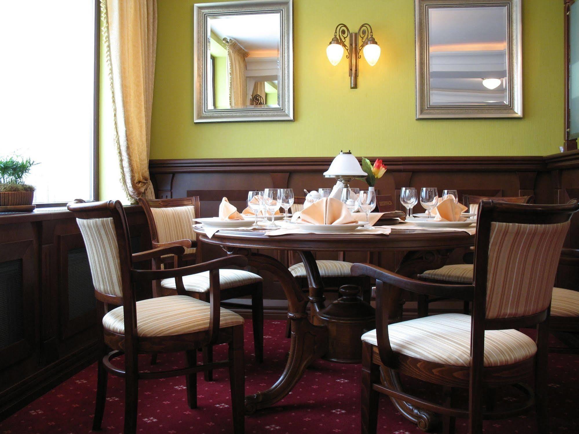 Hotel San Remo Згеж Екстериор снимка