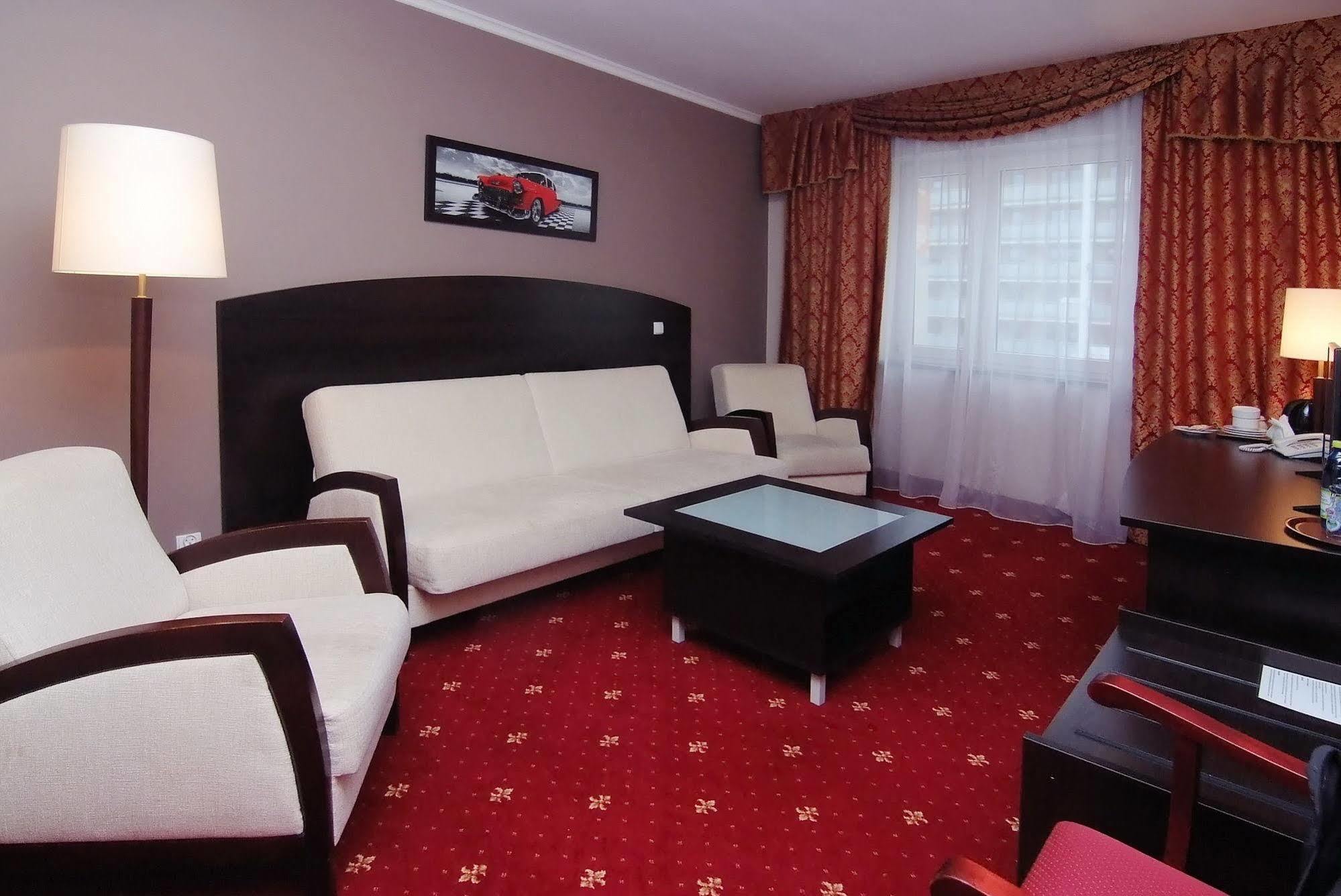 Hotel San Remo Згеж Екстериор снимка